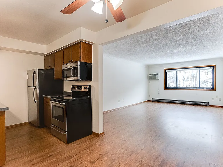 Mark Court Apartments — Photo 24