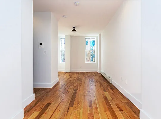Rented by Max Apt LLC | media 11
