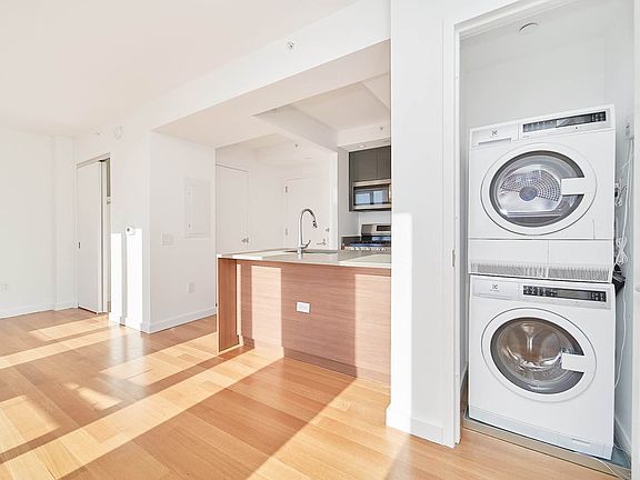 3rd image of 223 4th Ave APT 7B