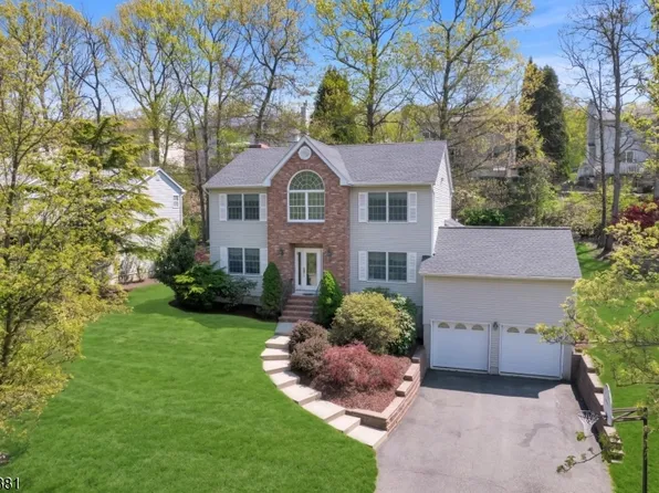27 Sherbrook Dr, Rockaway Twp., NJ 07866