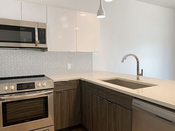3rd image of 1683 S Midtown Pl #107