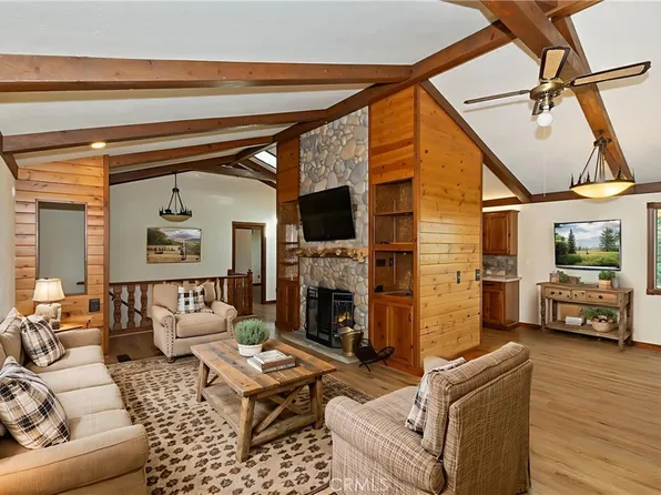 501 Wellsley Dr, Lake Arrowhead, CA 92352