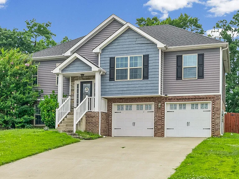 771 Banister Dr — Photo 3