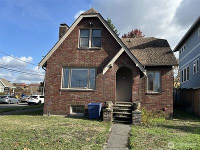 2700 45th Avenue SW, Seattle, WA, 98116