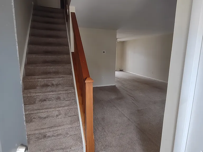 217 E Green Valley Cir — Photo 2