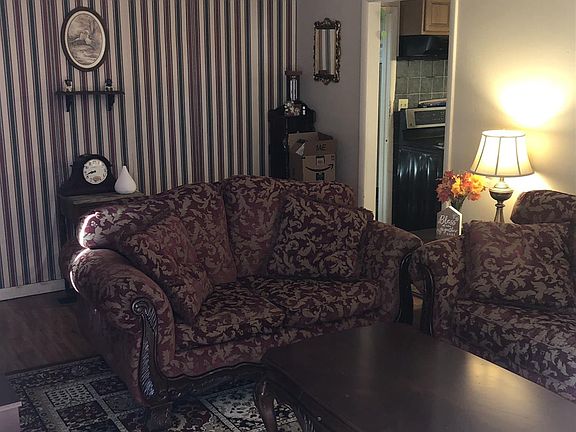 2nd image of 3230 Crislynndale Dr