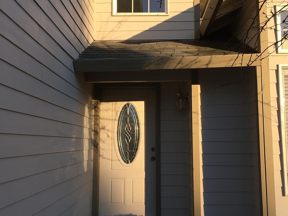 1st image of 4011 NE 136th Ct