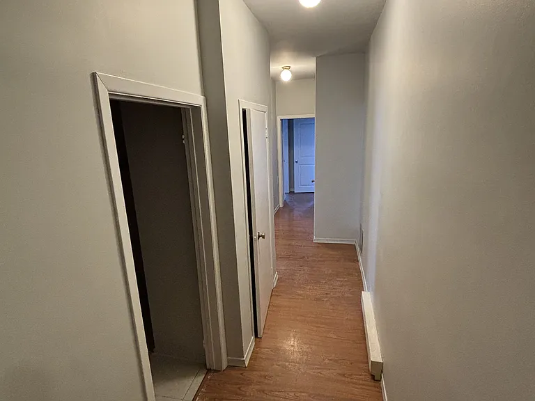 400 Parliament St — Photo 5