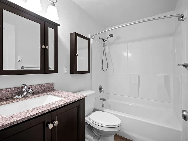 1521 N Bowdish Rd — Photo 19