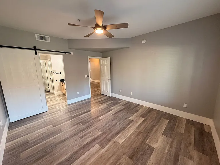 7401 W Arrowhead Clubhouse Dr #1040 — Photo 7