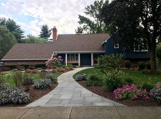 708 Maple Leaf Ln, Moorestown, NJ 08057