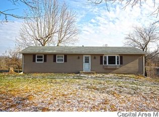 9096 Johns Creek Rd, Loami, IL 62661