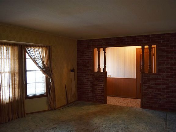 4th image of 1710 Kiowa Dr
