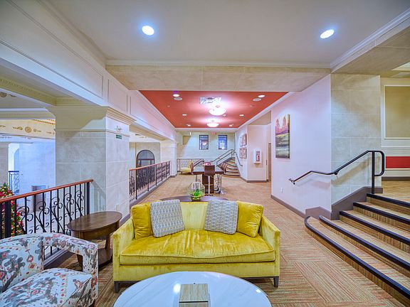 The Carling Apartments ; Jacksonville, FL ; Resident Lounge