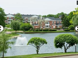 1010 N Plum Grove Rd #111, Schaumburg, IL 60173