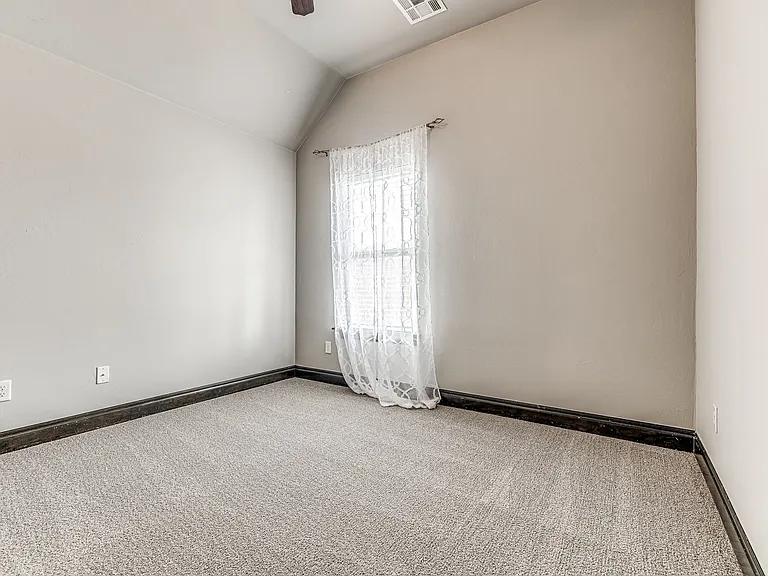 13609 Gentry Dr — Photo 18