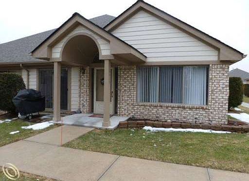 1st image of 16435 Clarkson Dr