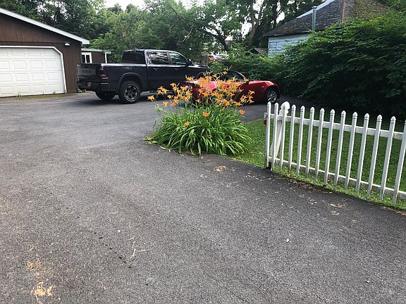 3rd image of 147 Whitesboro St
