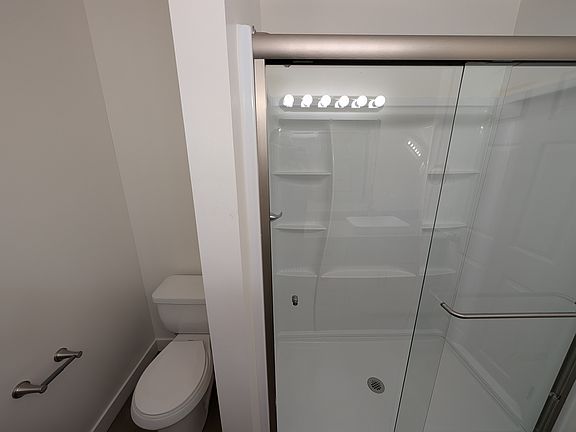 2nd image of 1550 Valley View Rd #25