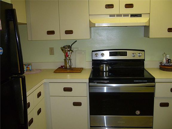 3rd image of 87 Boundary Blvd APT 9