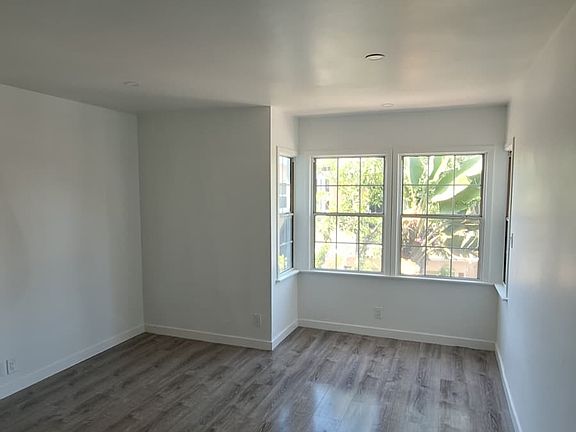 3rd image of 5567 Kinston Ave