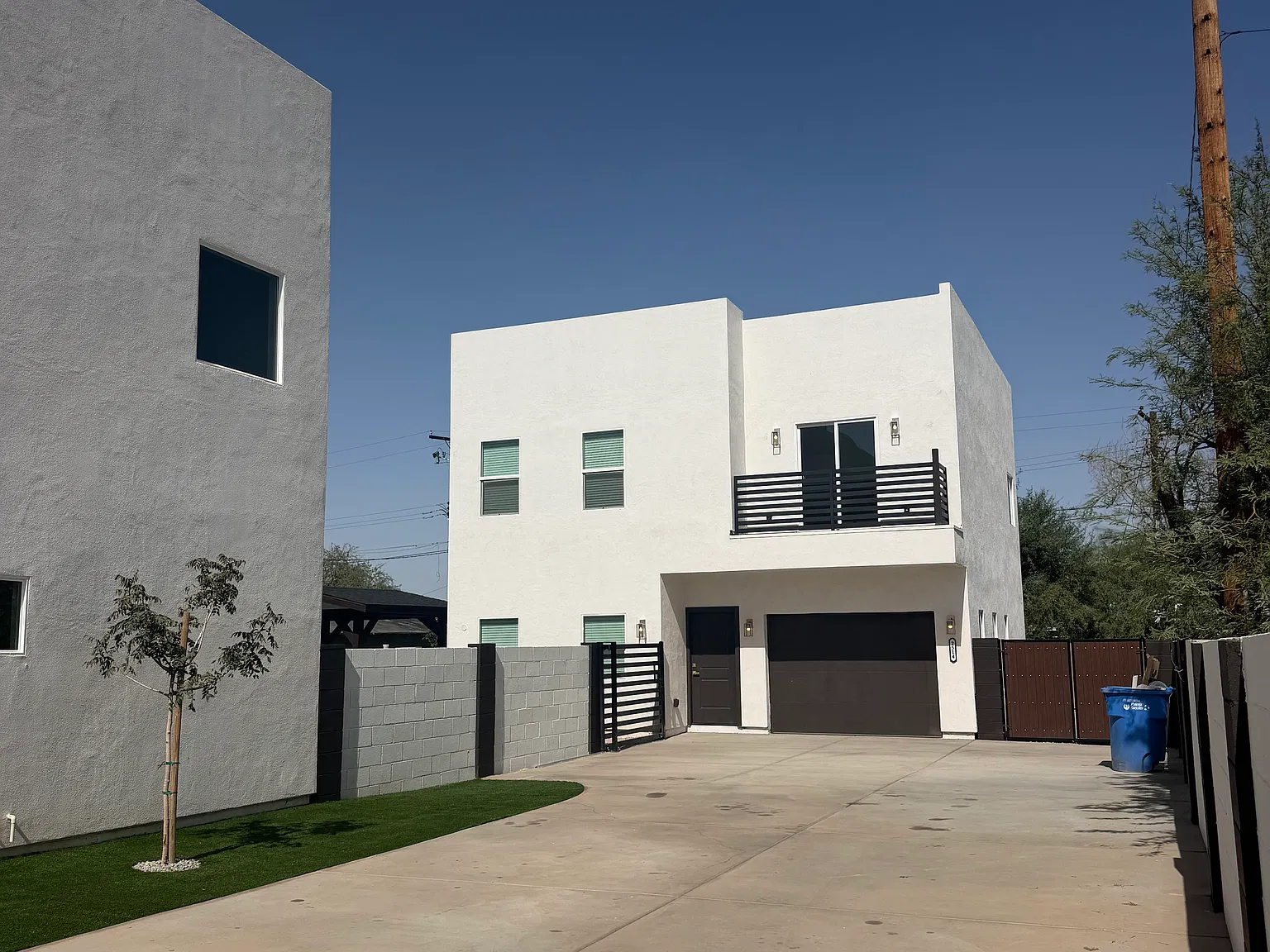 3 bed, 2.5 bath, 1700 sqft, $2,450 — Photo 2