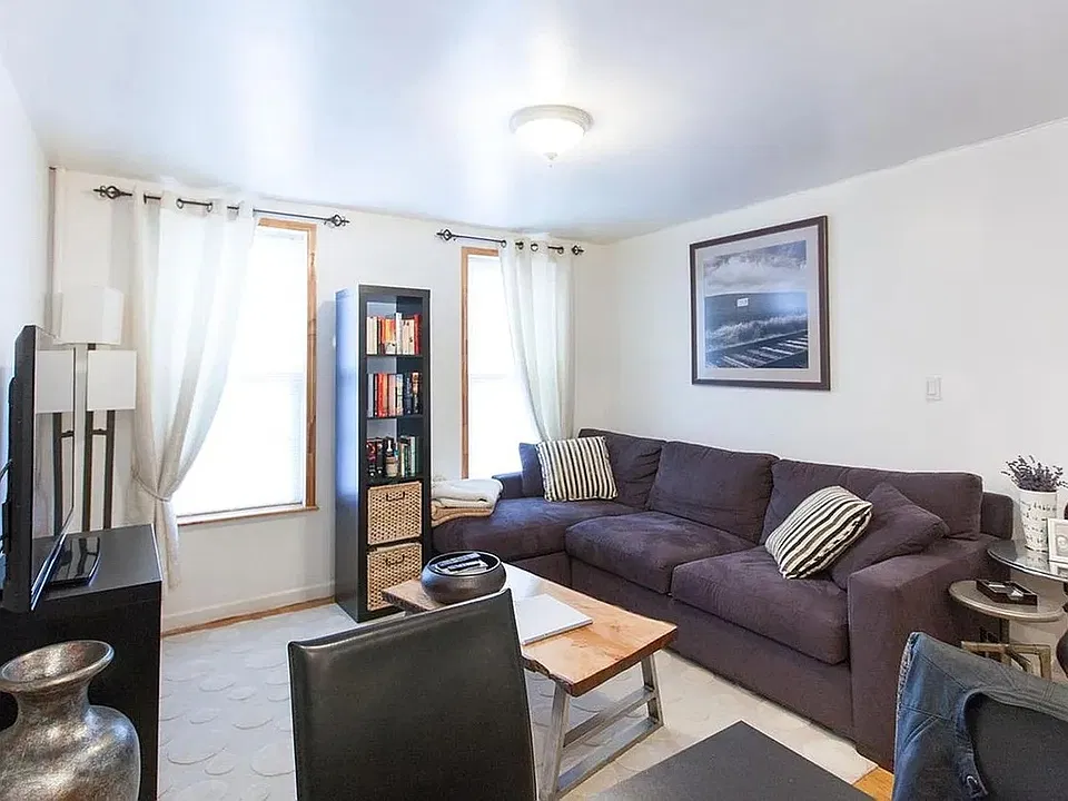 109 Newel St #2L