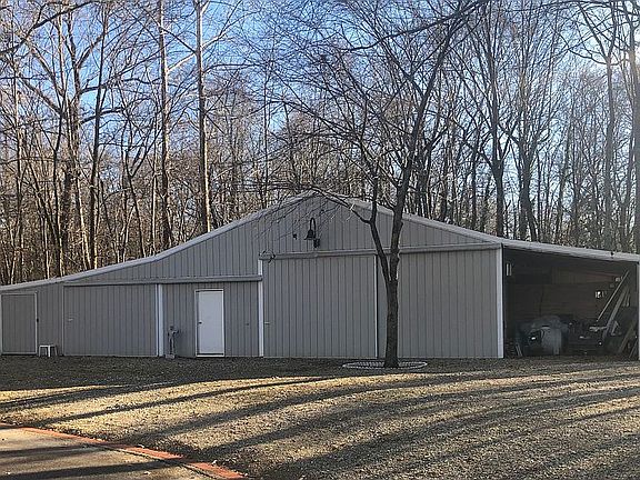 60 ft x 24 ft Barn