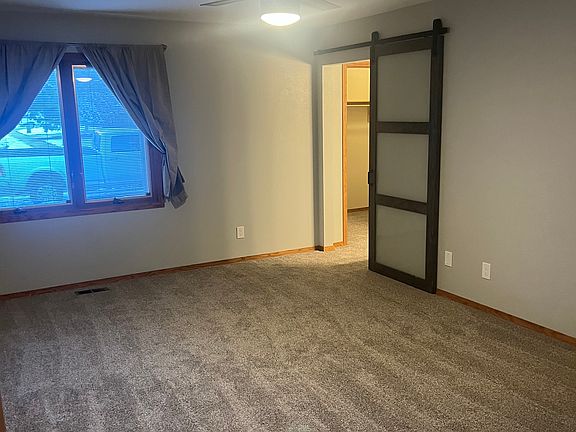 5th image of 1508 Flemming Dr
