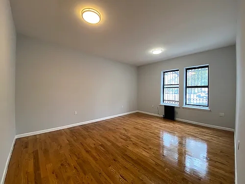 233 W 233rd St #5E Photo 1