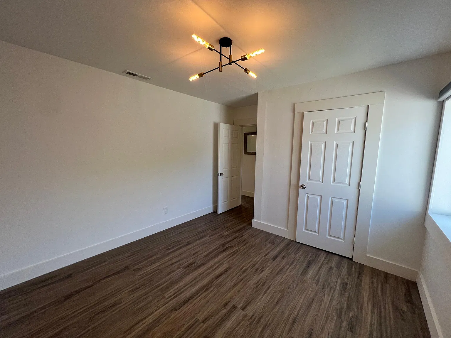 2 bed, 800 sqft, $1,000 — Photo 3