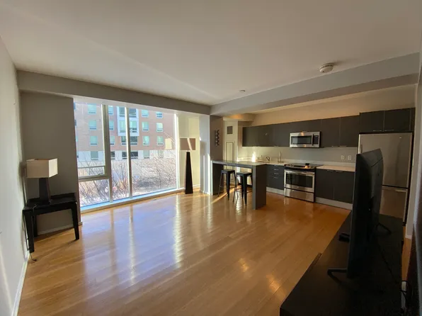 2 Earhart St Unit 320, Cambridge, MA 02141