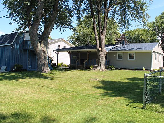 3rd image of 84 Brookwood Dr