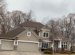 7933 Ranchview Ln N, Maple Grove, MN 55311