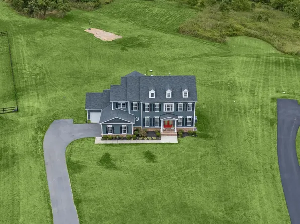 19119 Skyfield Ridge Pl, Purcellville, VA 20132