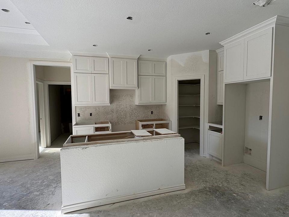 2nd image of 602 N 7th St