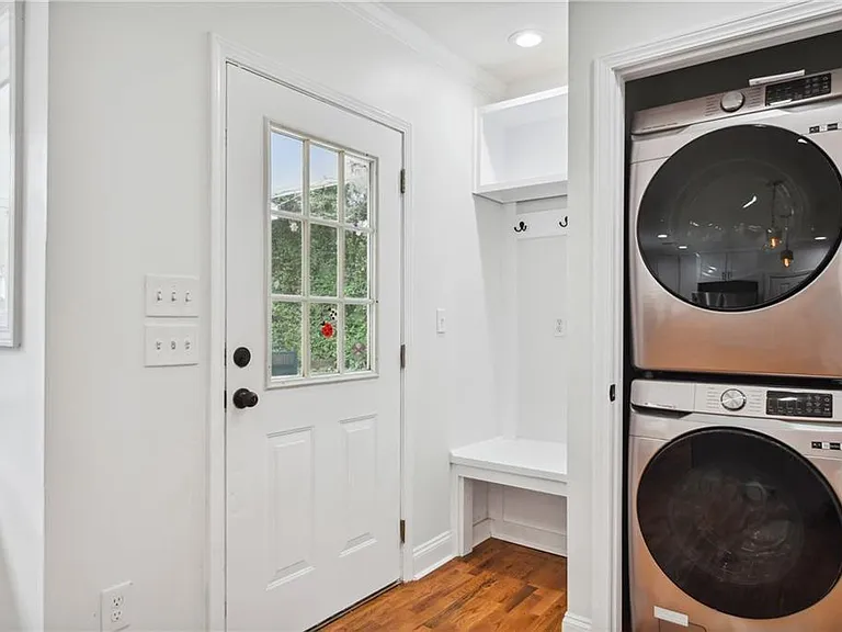 1249 Goodwin Rd NE — Photo 12