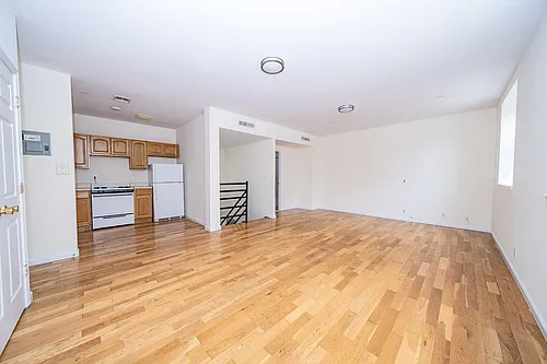 543 Kosciuszko St #1F Photo 1