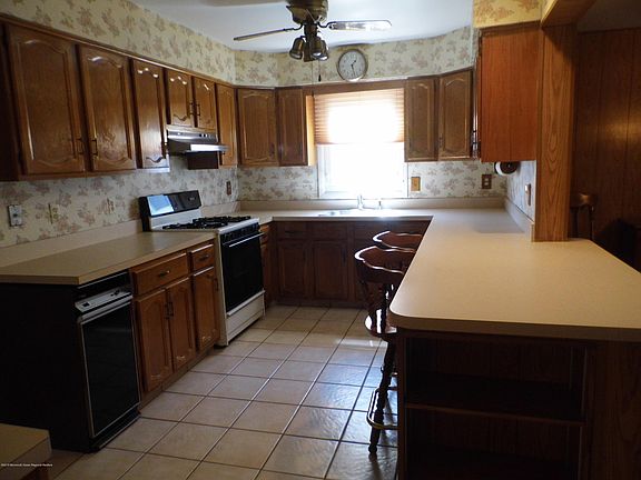 5th image of 25 Beaverbrook Dr