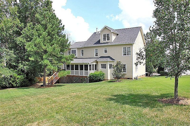 2nd image of 107 Vista Rose Ct
