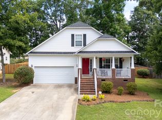 1566 Meadow Glen Ln, Rock Hill, SC 29730