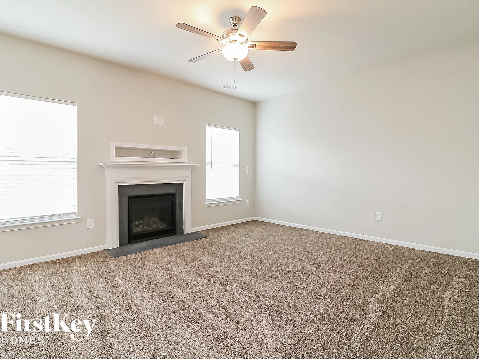 4 bed, 2.5 bath, 2056 sqft, $2,040 — Photo 3