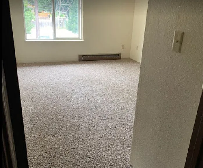 KINGSGATE MEADOWS APTS — Photo 6
