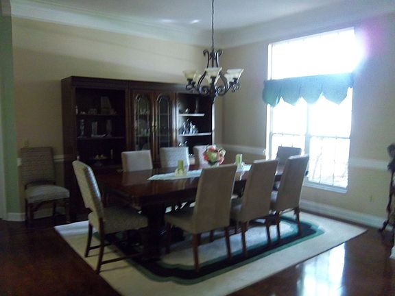 4th image of 2146 Hawkcrest Dr E