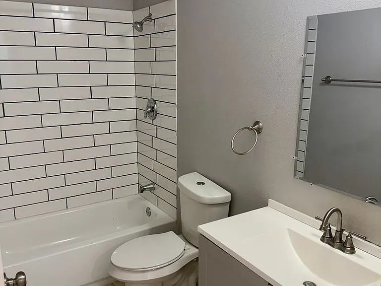 2812 N. 75th Street — Photo 17