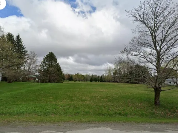 30 Leighton Street, Pittsfield, ME 04967