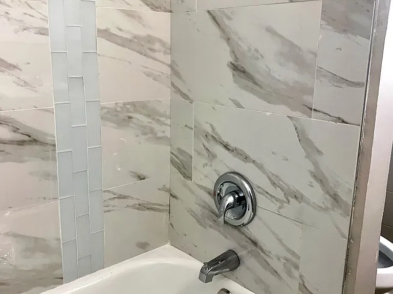 2838 Broadway Ave — Photo 17