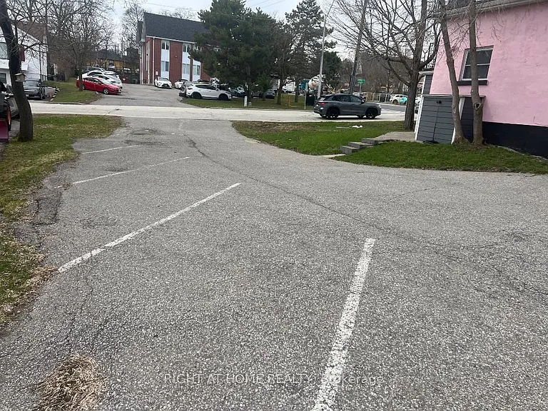 45 Major Mackenzie Dr E — Photo 4