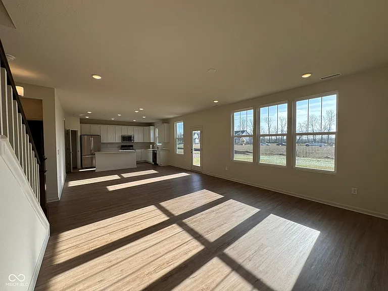 6837 Bridle Oaks Ct — Photo 36