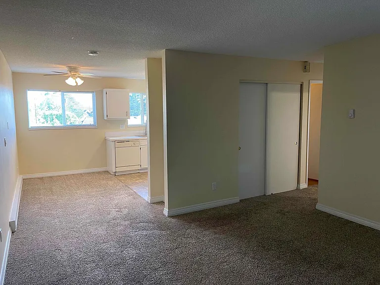 634 Alameda Ave — Photo 3